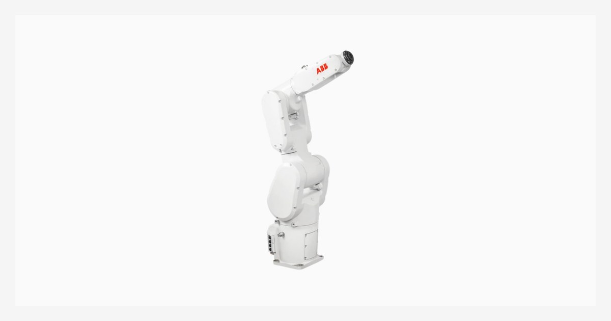 Render oficial del brazo ABB IRB 1300 blanco sobre su base.
