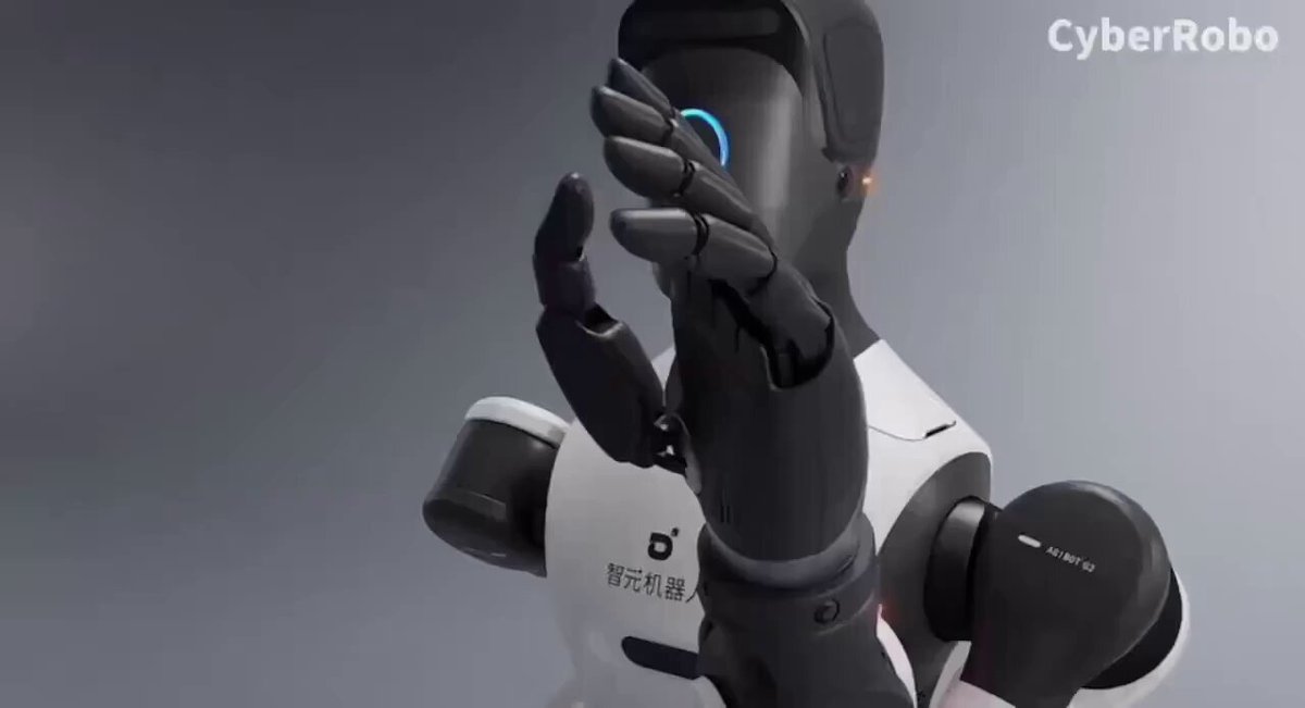 AgiBot enseña Genie G2, un humanoide con ruedas que apunta al despliegue industrial antes que al teatro bípedo