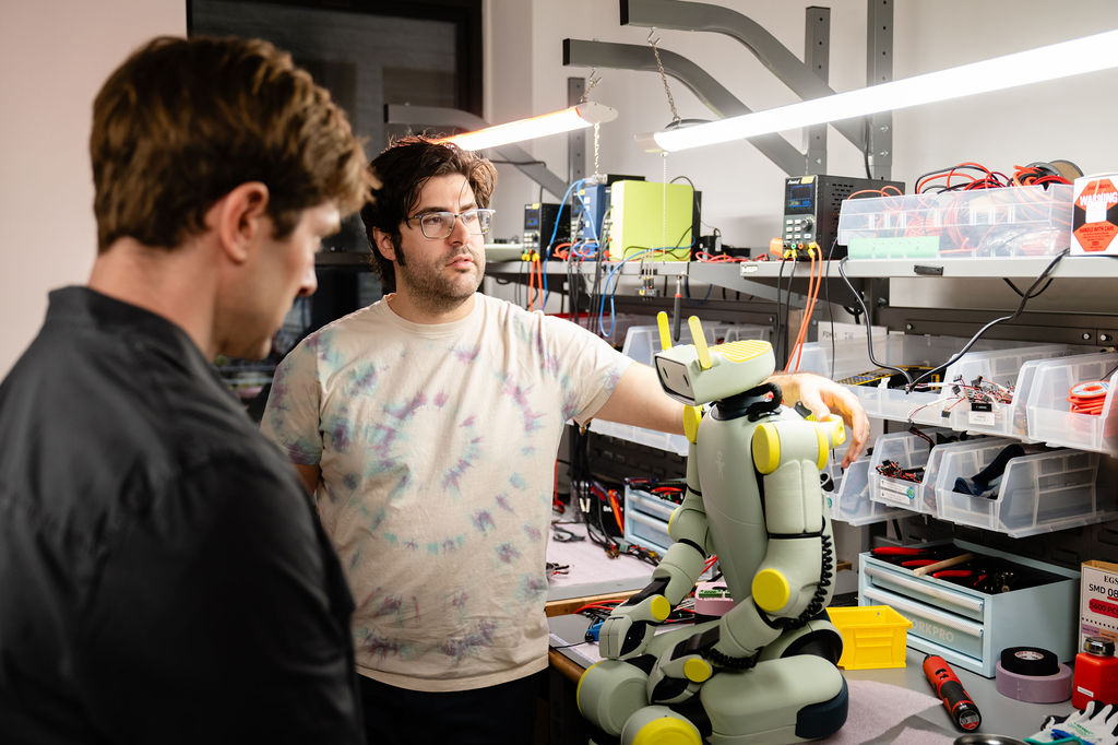 Amazon compra Rivr y redobla su apuesta por el robot de reparto que sube escaleras