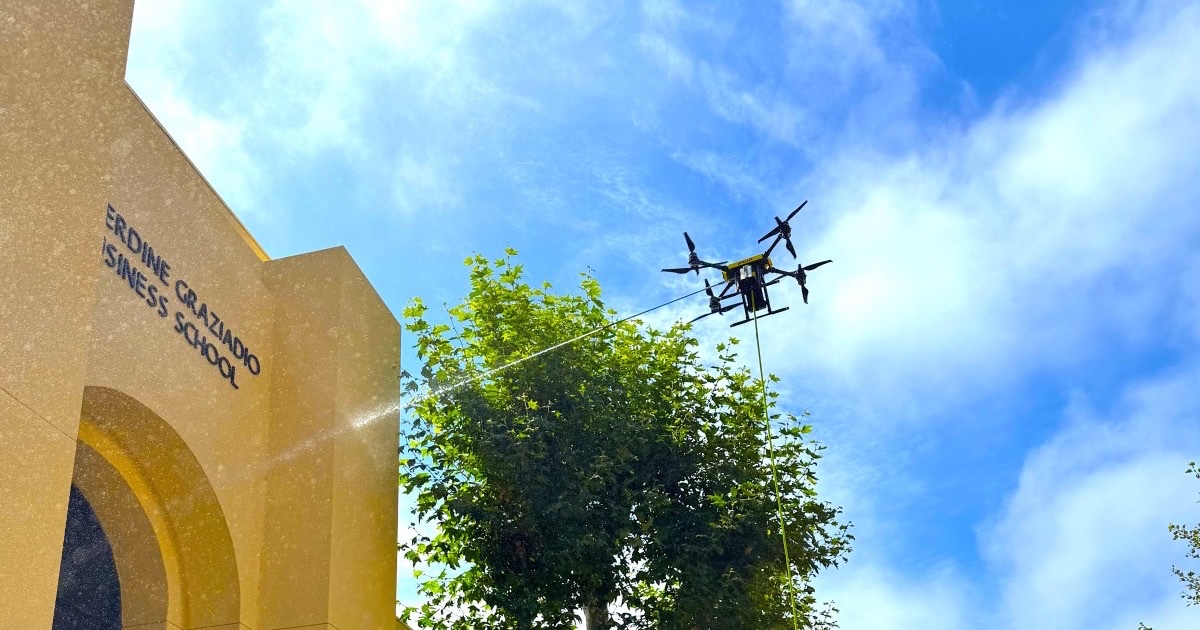 Apellix automatiza la limpieza de fachadas con AirTrace