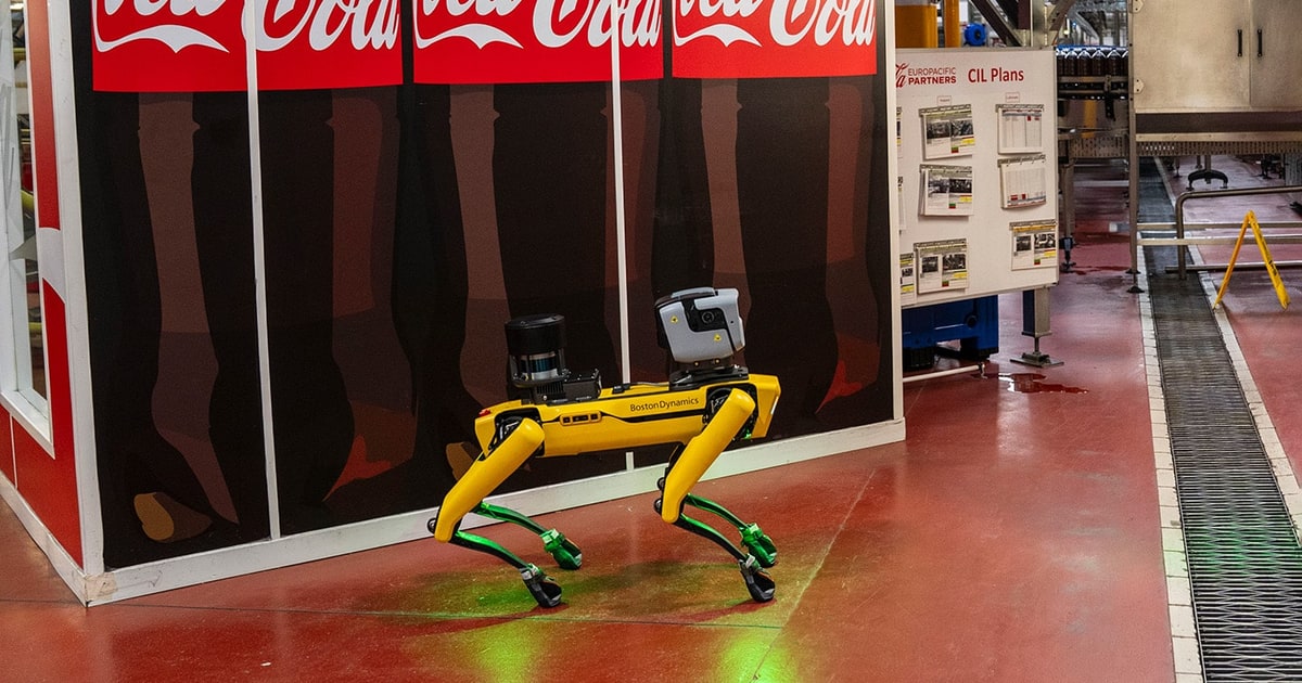 Coca-Cola despliega Spot en siete líneas de producción