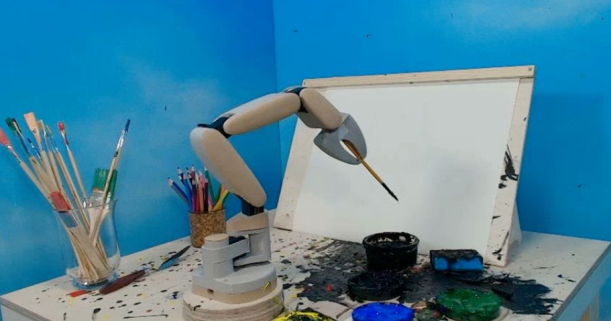 Enigma abre 100 robots al público para aprender a controlarlos