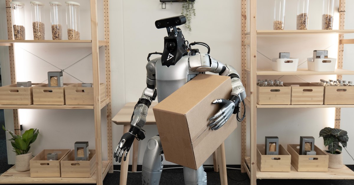 Flexion une razonamiento y control en un humanoide autónomo