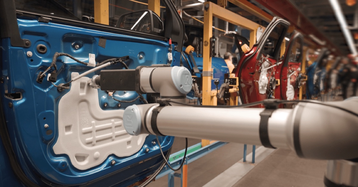 Inbolt programa robots desde CAD para líneas en movimiento