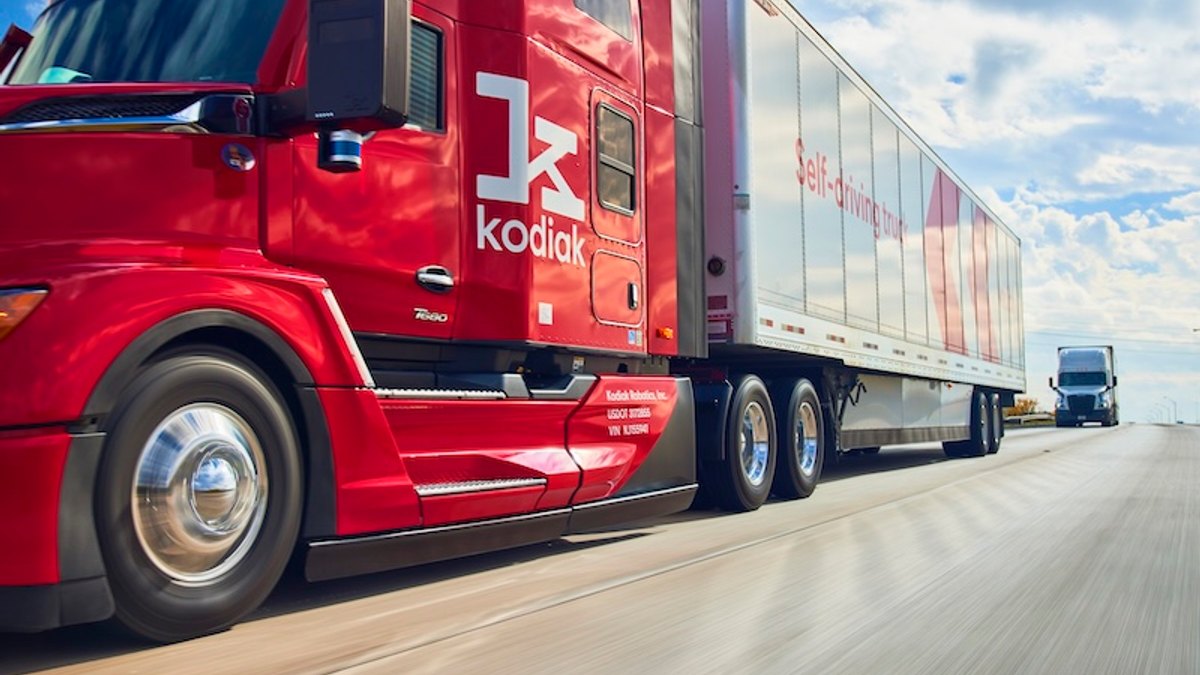 Kodiak y Roehl ya mueven carga autónoma entre Dallas y Houston cuatro veces por semana