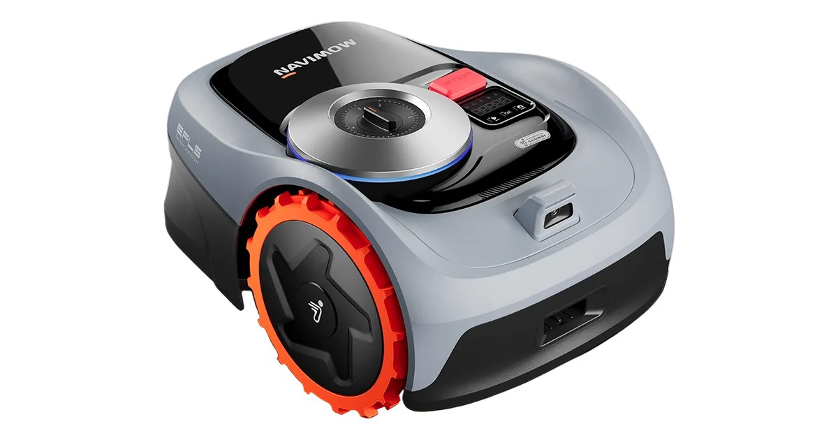 Cortacésped Segway Navimow i105E gris con ruedas delanteras de borde naranja sobre fondo blanco