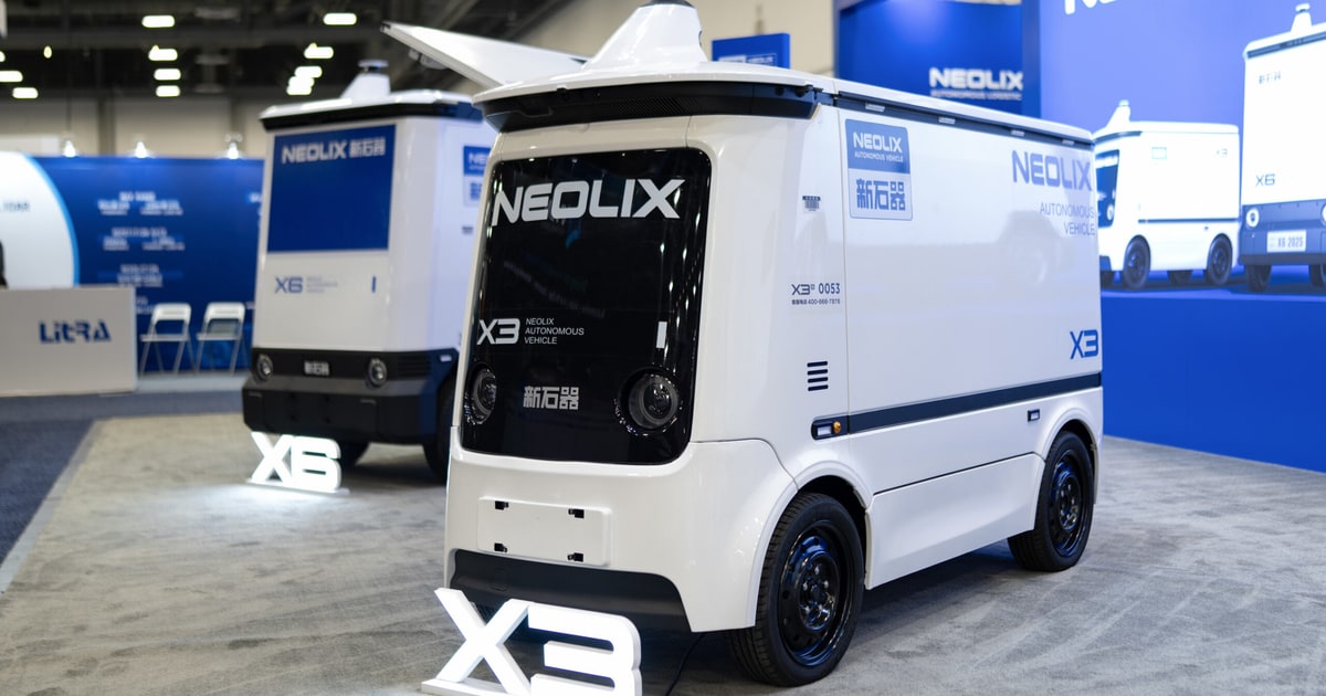 Neolix y QuikBot conectan la entrega autónoma de calle a puerta
