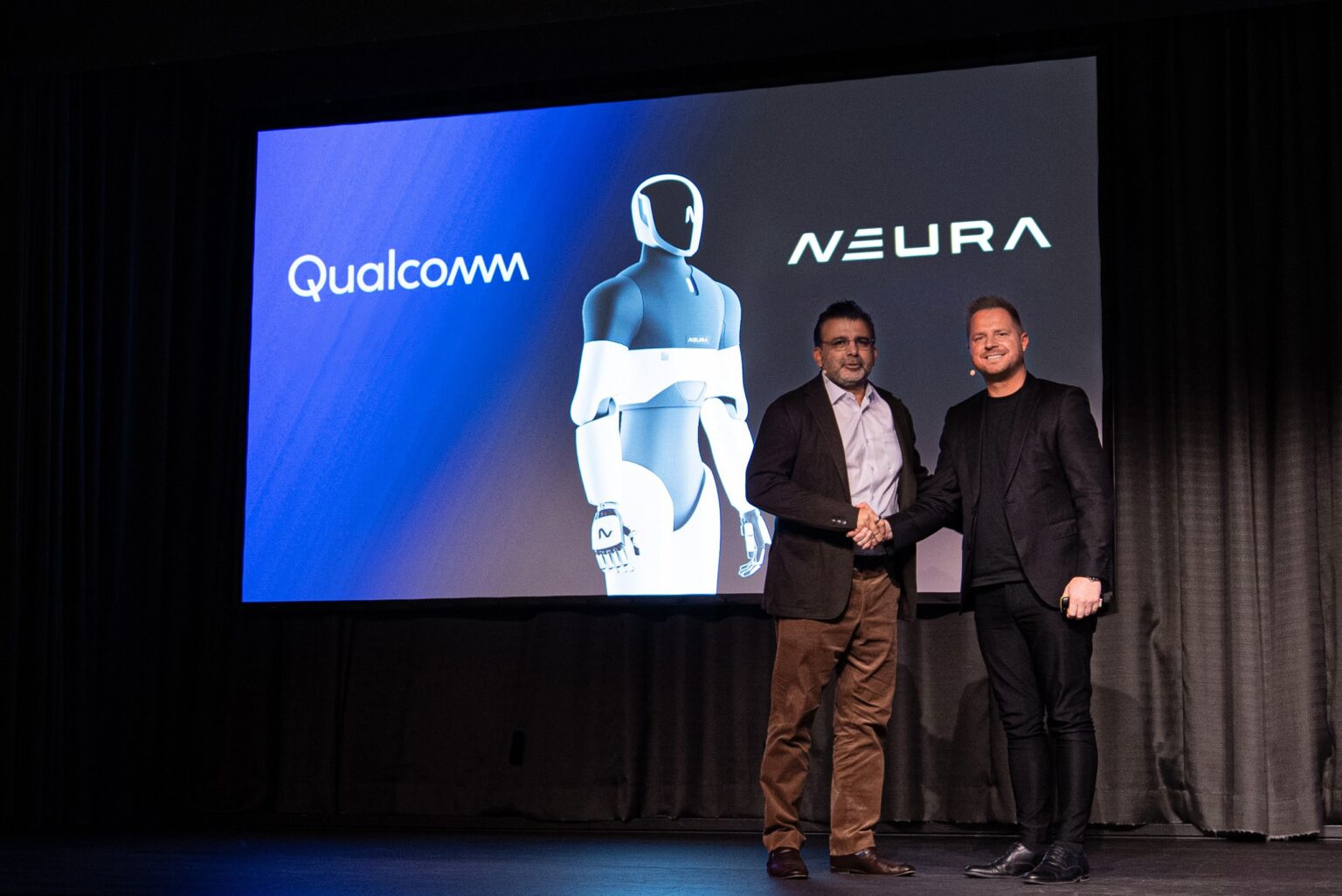 NEURA y Qualcomm quieren estandarizar el ‘cerebro y sistema nervioso’ de la robótica física