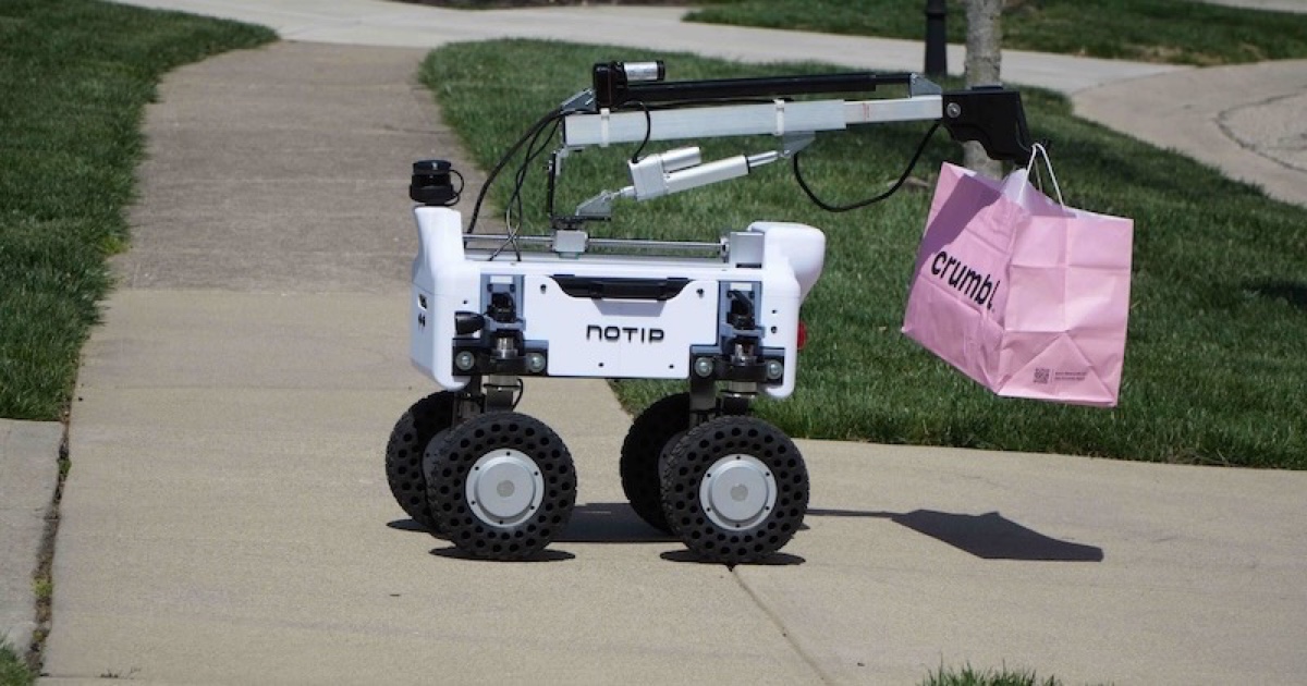 NoTip abre al público su reparto con robot en los suburbios