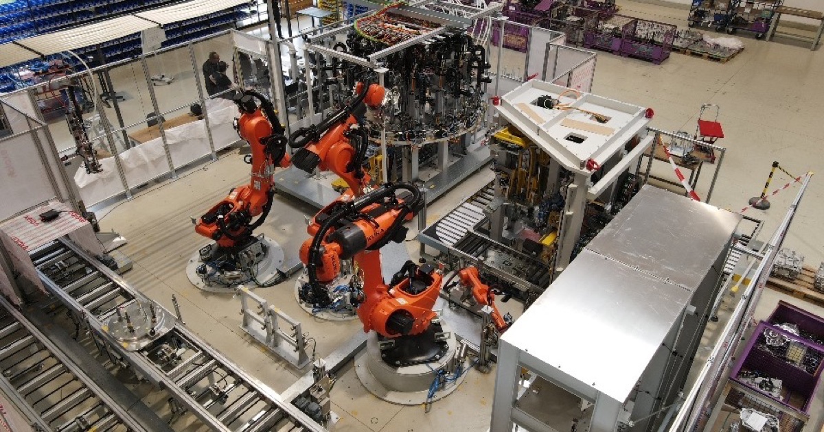 PIA despliega 46 robots para los E-Drive de BMW en Steyr
