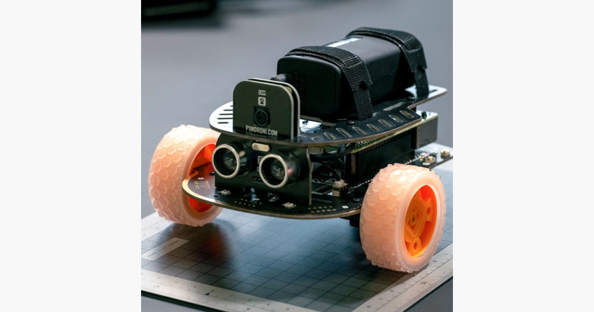 Trilobot de Pimoroni.