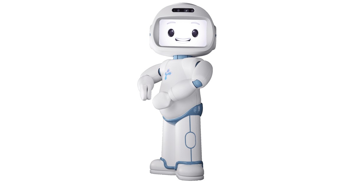 QTrobot blanco y azul de cuerpo completo con pantalla facial y brazos articulados.