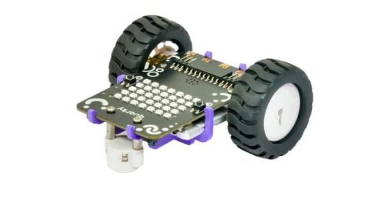 Robot Quarky con dos ruedas y controlador de matriz LED visible en la parte superior.