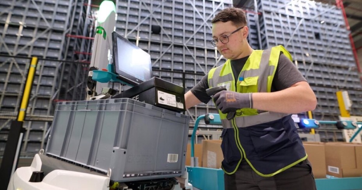 Renault recorta a 15 minutos los pedidos con 167 robots Skypod