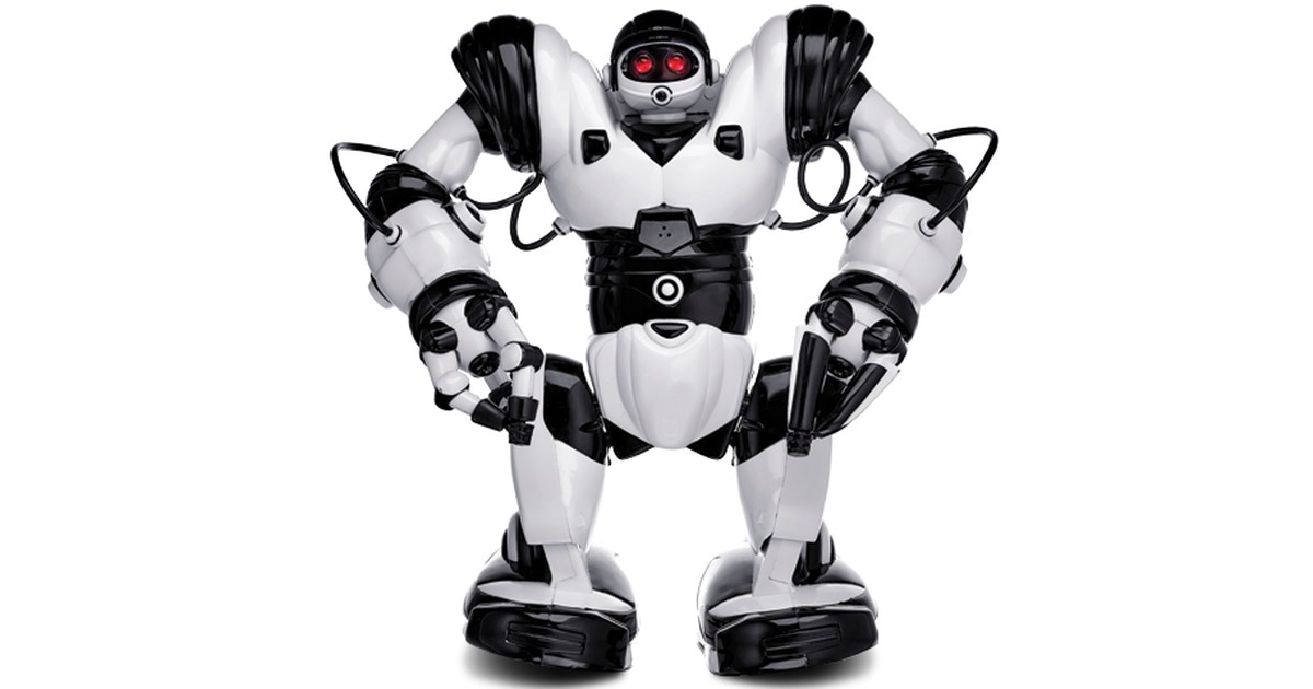 Robosapien X blanco y negro con grandes pies, brazos y pinzas.