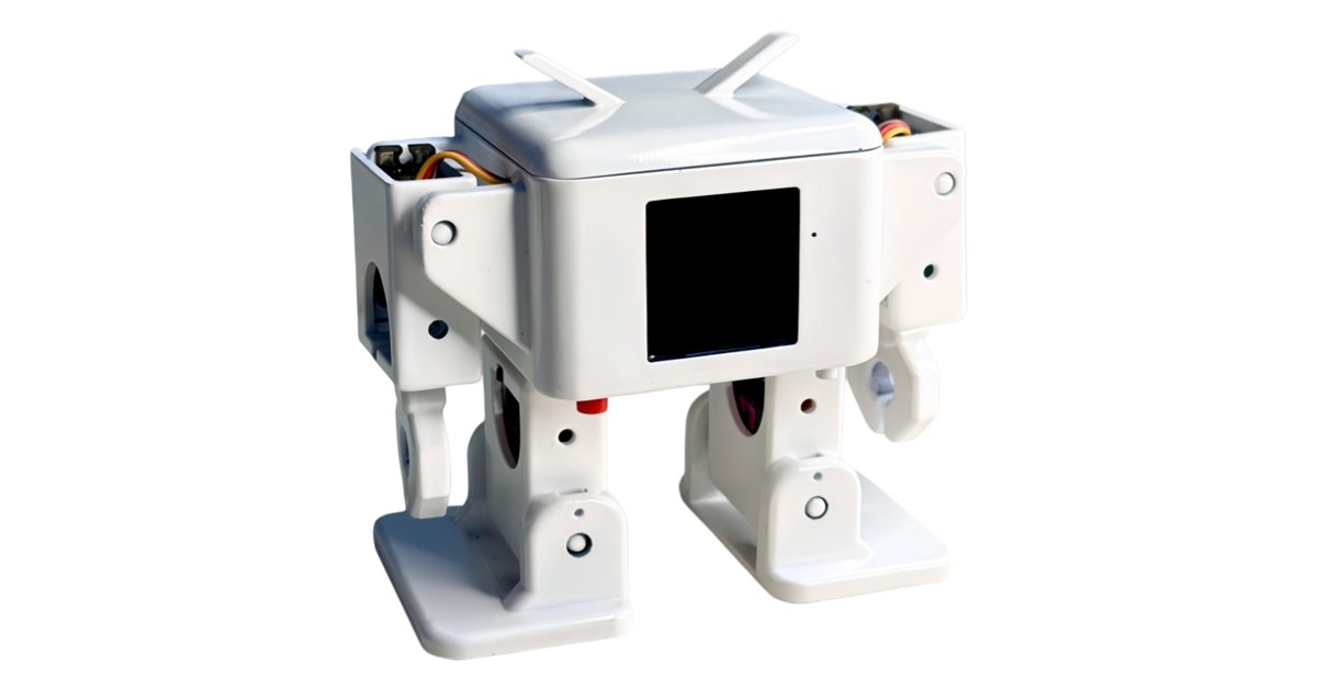 Imagen de referencia del robot Shanmao No. 1 completo con pantalla y seis servos, publicada en su documentación de montaje.