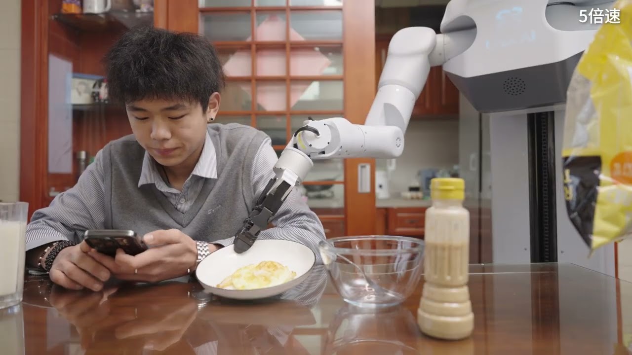 UniX AI lleva Panther al hogar real: un humanoide de tamaño completo para despertar, cocinar, limpiar y manejar electrodomésticos