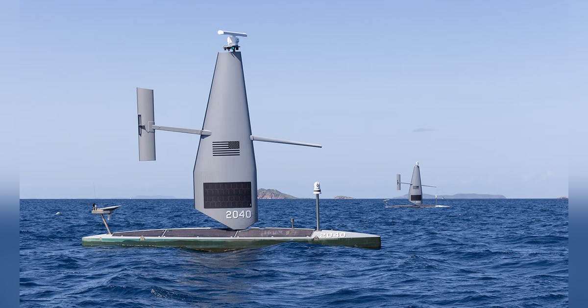 Dos Saildrone Voyager navegando en el Caribe en la imagen oficial del caso de 2026.