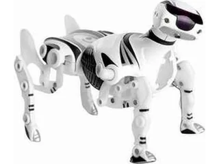 Robopet blanco completo de perfil, con sus cuatro patas articuladas visibles sobre fondo blanco.