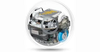 Fotografía oficial de Sphero BOLT, esfera robótica transparente con matriz LED visible.