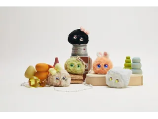 Imagen de producto de varias mascotas Fuzozo de distintos colores, publicada en su ficha de diseño.