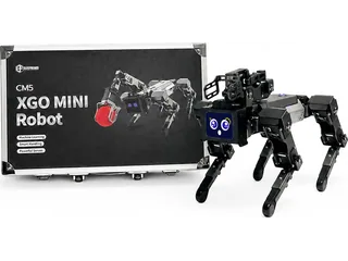 XGO Mini CM5 negro con cuatro patas y brazo superior, junto a su caja oficial de ELECFREAKS