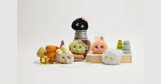 Imagen de producto de varias mascotas Fuzozo de distintos colores, publicada en su ficha de diseño.