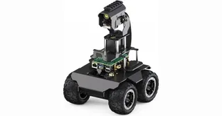 RaspRover metálico de cuatro ruedas con cámara sobre soporte
