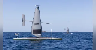 Dos Saildrone Voyager navegando en el Caribe en la imagen oficial del caso de 2026.