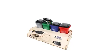 Imagen oficial del tablero Waste Sorting Robot con cámara y contenedores de colores.