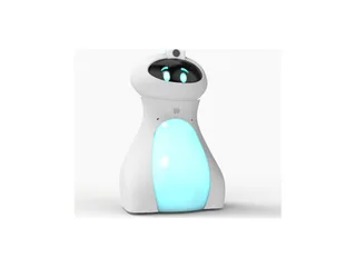 Oti-Bot blanco con rostro oscuro, ojos luminosos, cámara en la cabeza y vientre iluminado en azul