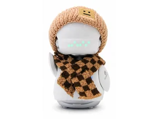 Imagen oficial de OUROBOT completo, con cara luminosa, gorro de punto y bufanda, publicada por Oubot.