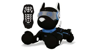Power Puppy negro y azul con cuatro patas y mando a distancia.