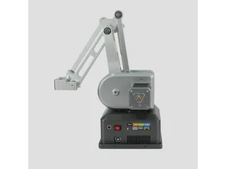 Imagen oficial del ultraArm P340 metálico, con su base de sobremesa y el brazo extendido.