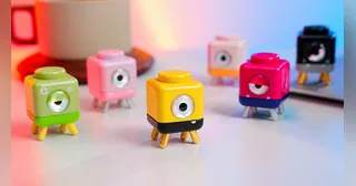 Imagen oficial de seis StepTimer completos en distintos colores sobre una mesa; todos pertenecen al mismo modelo de PalmBlock.