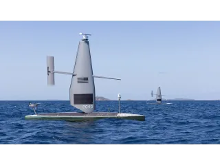 Dos Saildrone Voyager navegando en el Caribe en la imagen oficial del caso de 2026.