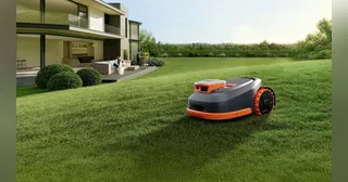 Navimow H2 completo sobre césped, en una imagen oficial.