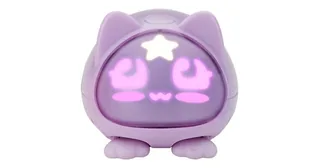 Render oficial de la variante gato de Micropets de la generación 2025, completo y con pantalla facial iluminada, sobre fondo blanco.
