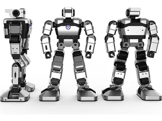 Render oficial de Yanshee de UBTECH visto de lado, frente y espalda, con cuerpo completo.