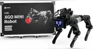 XGO Mini CM5 negro con cuatro patas y brazo superior, junto a su caja oficial de ELECFREAKS