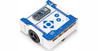 Fotografía oficial de Arduino Alvik en vista oblicua, con la placa Nano ESP32, los controles táctiles y una rueda visibles sobre fondo blanco.