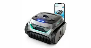 Render oficial de WYBOT C2 completo junto a una pantalla de su aplicación.