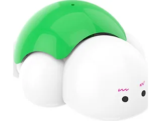 Robot Turtle blanco con caparazón verde y pequeñas ruedas, visto en tres cuartos.