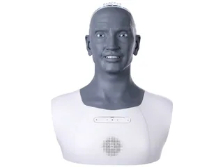 Azi Desktop Gen 3 con rostro gris y carcasa blanca en una fotografía oficial