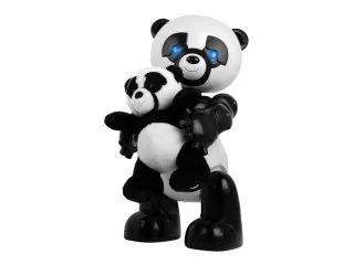 Robopanda 8068 de WowWee de cuerpo entero, sujetando su panda de peluche.
