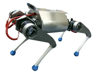 Fotografía oficial del robot MEVIUS de RT Corporation.