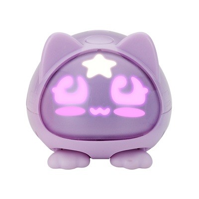 Render oficial de la variante gato de Micropets de la generación 2025, completo y con pantalla facial iluminada, sobre fondo blanco.